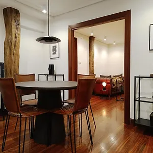Cornerstone, En Casco Viejo , Bilbao España
